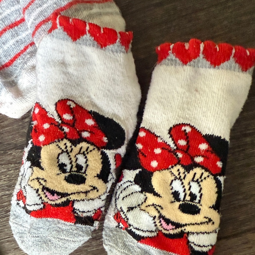 Disney Minnie Mouse  Toddler Socks Set - Red and Gray (4 pairs) - Picture 3 of 5